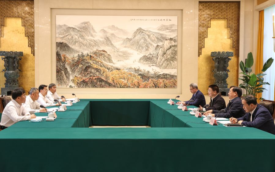 雷鳴山、韓君拜會(huì)湖北省委書記王蒙徽、省長王忠林