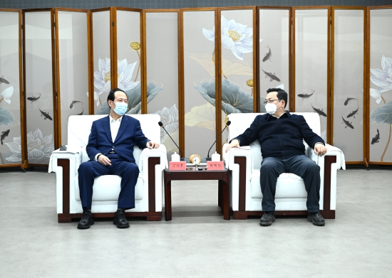 丁焰章與雄安新區(qū)黨工委書記、管委會(huì)主任張國華會(huì)談