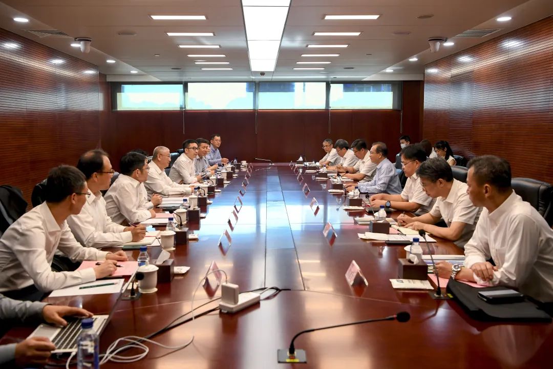華電集團黨組書記、董事長江毅會見隆基綠能總裁李振國