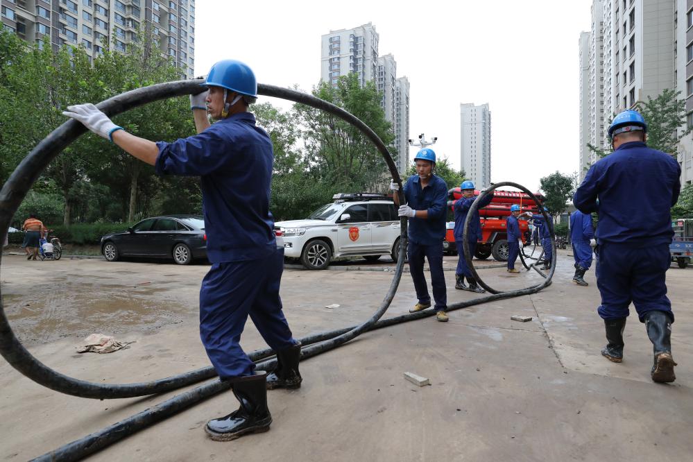 電來了，光就來了——河北涿州加快電力設施搶修見聞