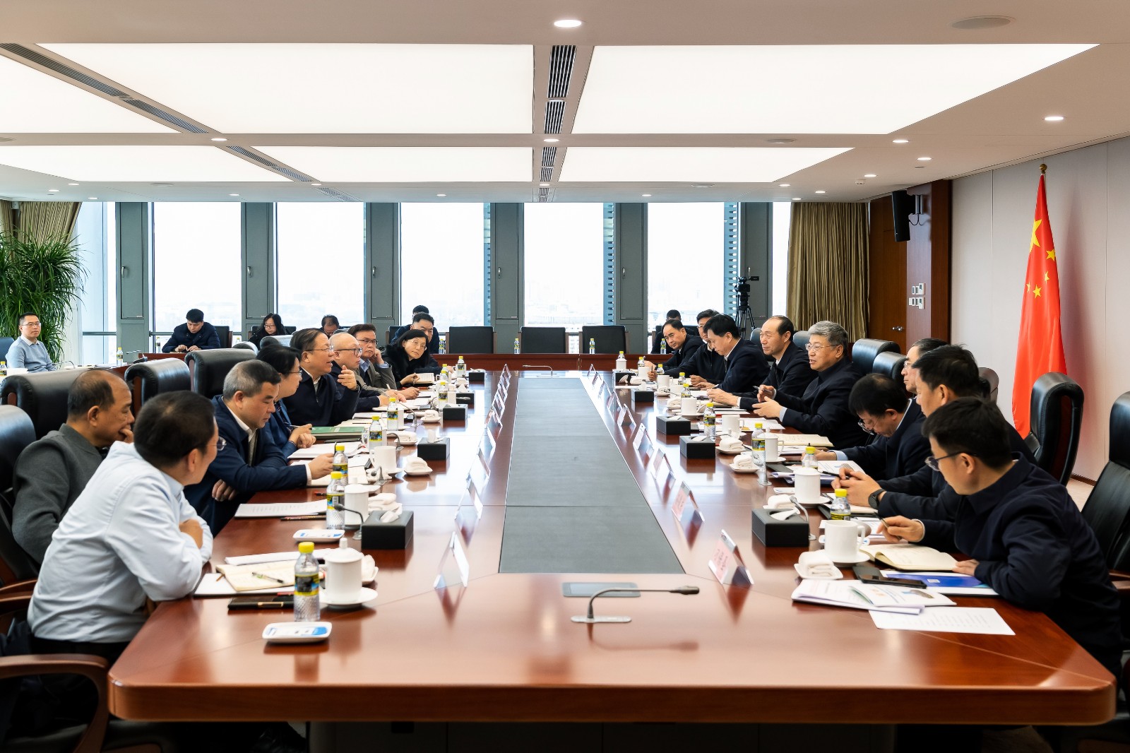 國家能源集團(tuán)黨組書記、董事長劉國躍會見廣西壯族自治區(qū)政府黨組成員、國資委黨委書記秦如培
