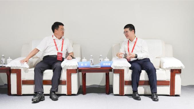 吳云與中國科學院院士、中國氫能聯盟戰略指導