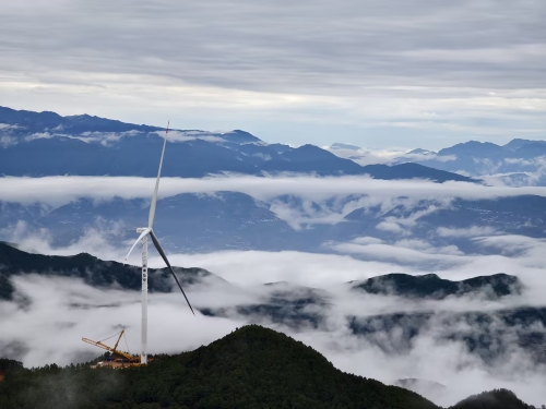 云南會澤金鐘風電場二期項目首批機組成功并網