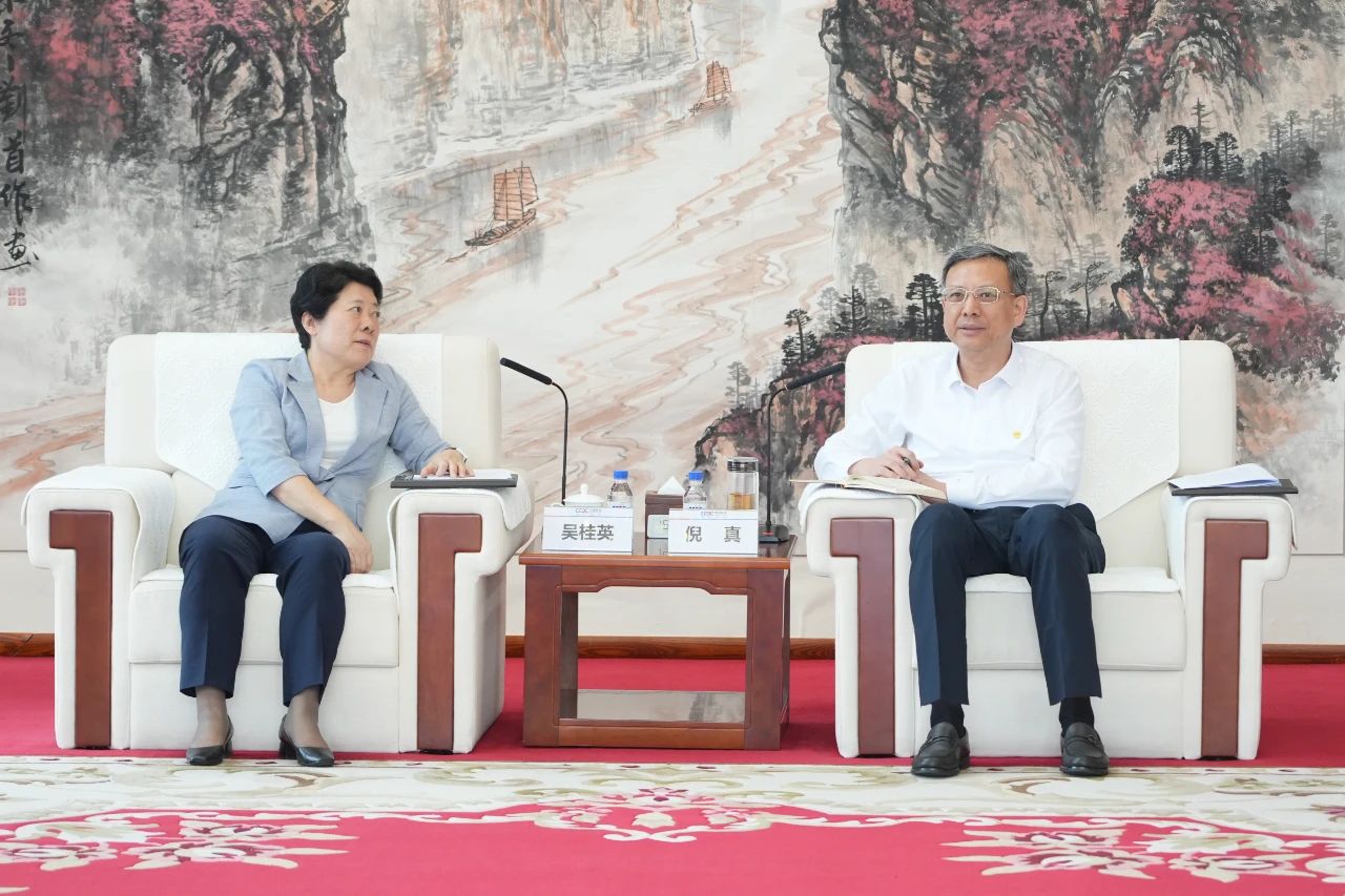 中國能建黨委副書記、總經(jīng)理倪真與湖南省委常