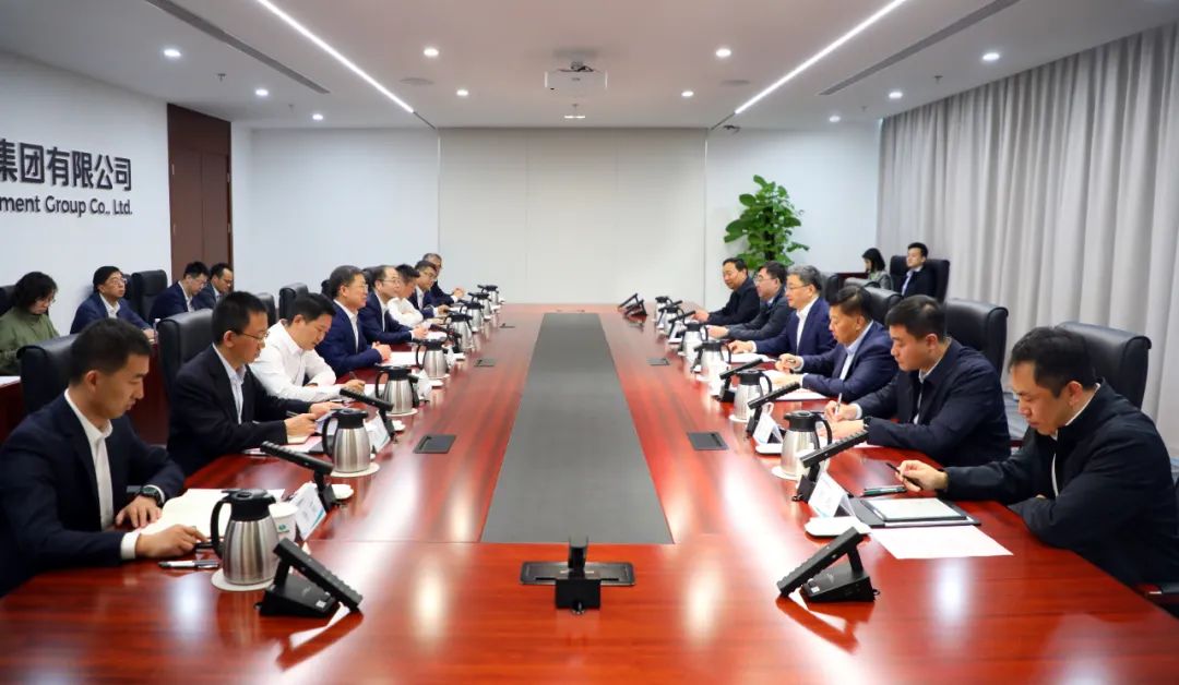 中國電氣裝備黨委書記、董事長李洪鳳會見濟(jì)南市委副書記、市長于海田
