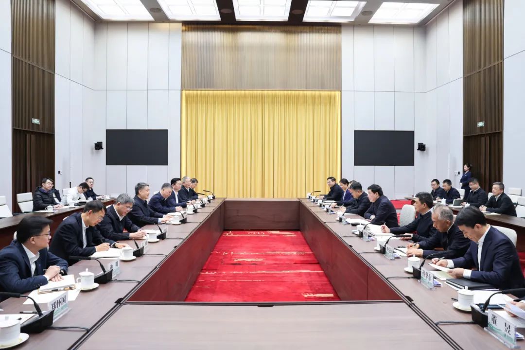 溫樞剛張文峰與國家電網(wǎng)董事長張智剛、總經(jīng)理龐驍剛會談